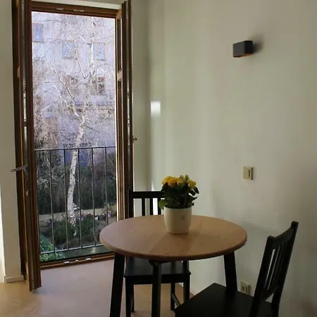 Adam Apartment *