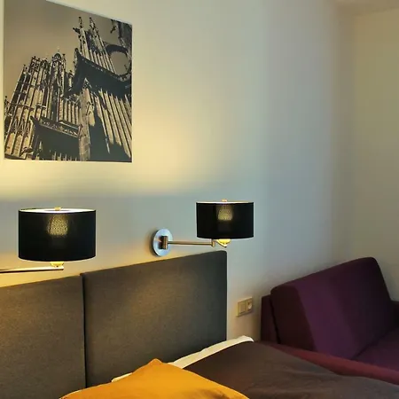 Adam Apartment *