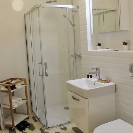 Apartment Adam *